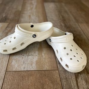 Crocs white Men 6, W 8